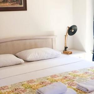 отель Athos Guesthouse