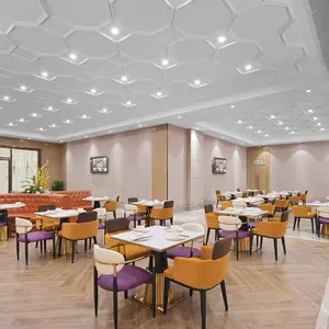 отель Vienna International Hotel