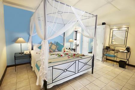 Отель Kuredu Island Resort & Spa в Лавияни Атолл - Мальдивы