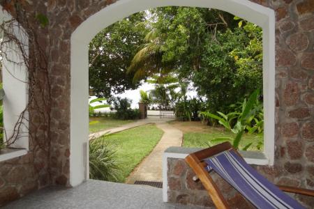 Отель L Hirondelle Guest House в о. Праслин - Сейшелы