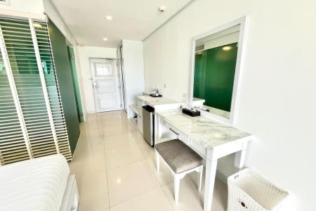 Отель Andaman Beach Suites в пляж Патонг - Таиланд