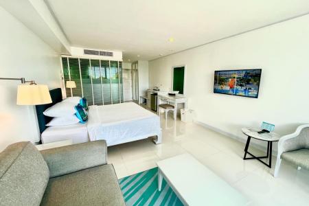 Отель Andaman Beach Suites в пляж Патонг - Таиланд