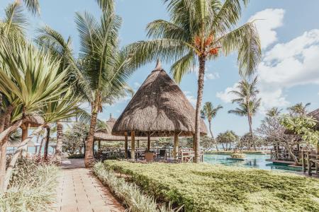 Отель La Pirogue Resort & Spa в Флик ан Флак - Маврикий