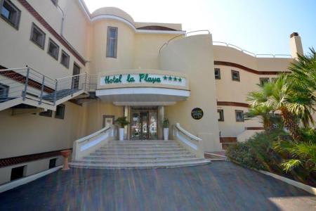 Отель Grand Hotel La Playa в Ривьера ди Улиссе - Италия