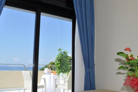 Отель Grand Hotel La Playa в Ривьера ди Улиссе - Италия