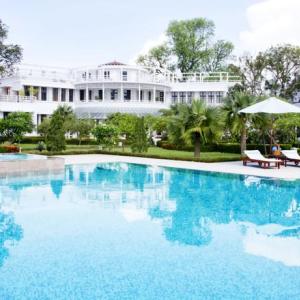 отель Azerai La Residence