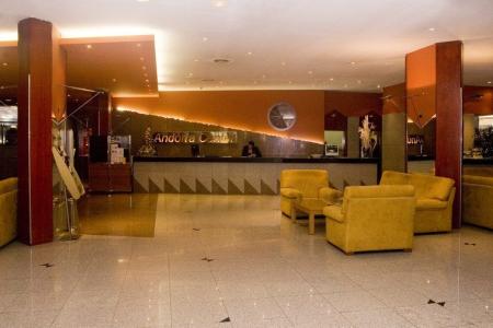 Отель Andorra Center в Андорра-ла-Велья - Андорра