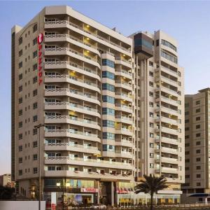 отель Ramada by Wyndham Beach Hotel Ajman