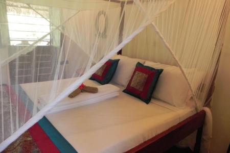 Отель Langi Langi Beach Bungalows в Нунгви - Танзания