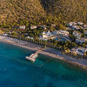 отель Latanya Park Resort