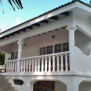 отель Lazare Picault