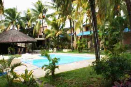 Отель Le Grand Bleu  в Тру О Биш - Маврикий