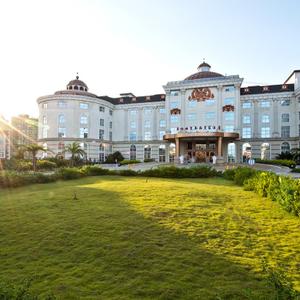 отель the Royal Pinnacle Hotel