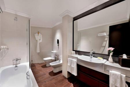 Отель Le Meridien Mina Seyahi Beach Resort & Waterpark  в Джумейра - ОАЭ