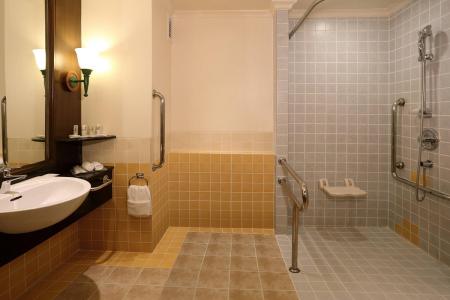 Отель Le Meridien Phuket Beach Resort в пляж Карон - Таиланд