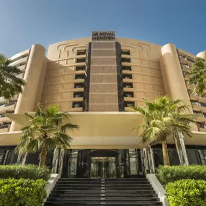 отель Le Royal Meridien Beach Resort & Spa