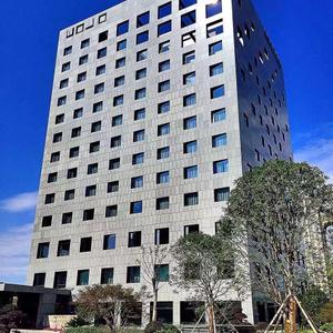 отель Xinchang Wozhou Junyi Hotel