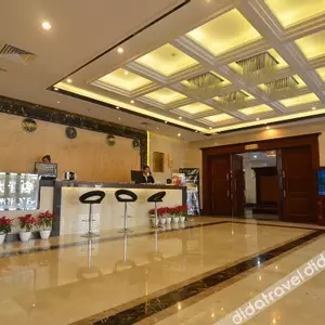 отель Yitel Hotel (Beijing Shilihe Happy Valley Zhoujiazhuang Subway Station)