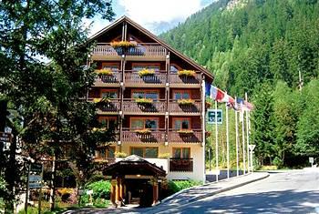 Les Balcons du Savoy