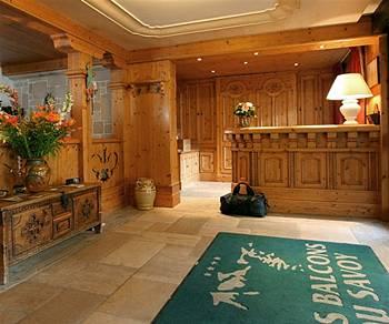 Les Balcons du Savoy