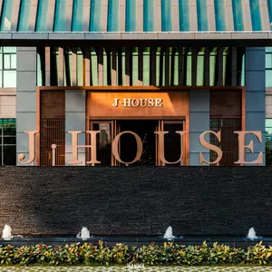 отель J House