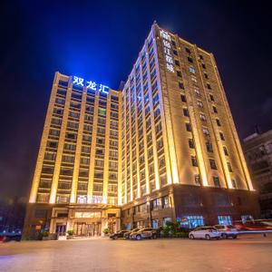 отель Metropolis Hotel