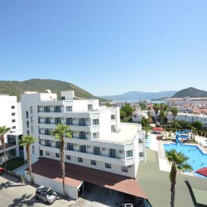 отель Idas Club