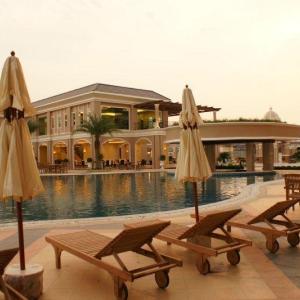 отель LK Legend