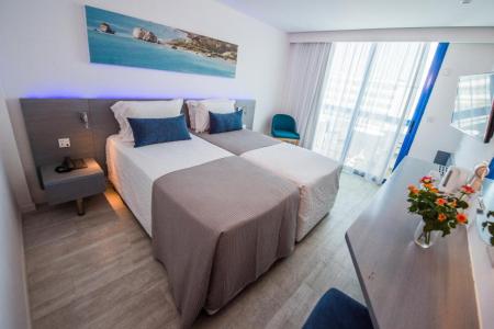 Отель Anonymous Beach Hotel в Айя-Напа - Кипр