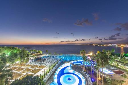 Отель Lonicera World в Авсаллар - Турция