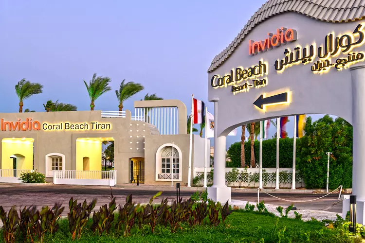 Invidia Coral Beach Tiran