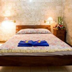 отель Hotel Lumbung Sari Legian