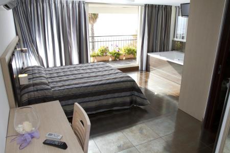 Отель Centosedici в Ривьера ди Улиссе - Италия