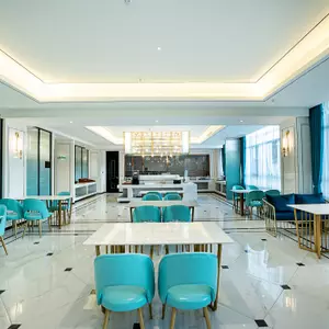 отель Xana Hotelle Hotel (Zhengzhou Yijia Jiaju Wangzhai Subway Station)