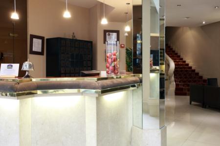 Отель Best Western Plus Nice Cosy Hotel в Лазурный берег - Франция