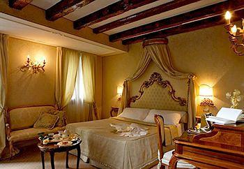 Отель Antico Doge в Венеция - Италия