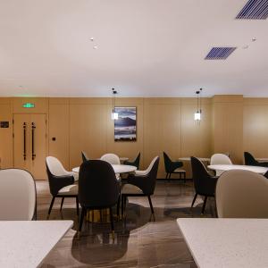 отель Atour X Hotel Yinchuan Beijing East Road Tianxi International