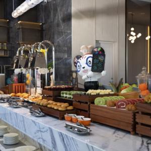 отель Hampton By Hilton Shenzhen Longhua Commercial Dalang