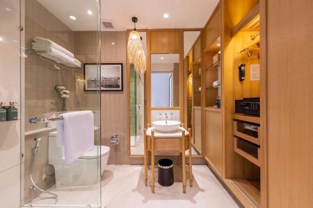 Отель Outrigger Surin Beach Resort в пляж Сурин - Таиланд