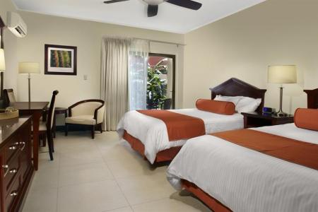 Manchebo Beach Resort & Spa