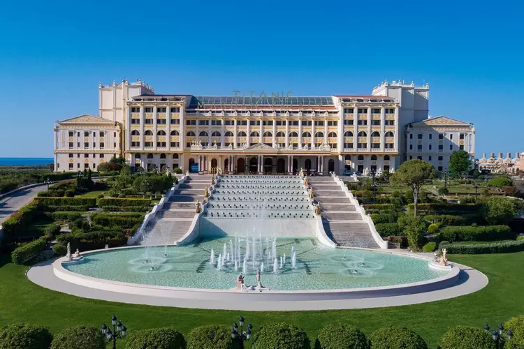 Mardan Palace