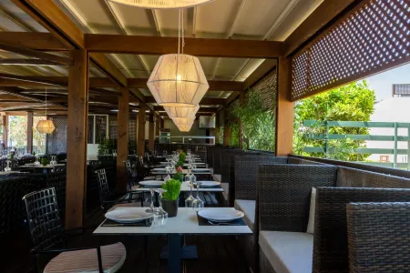 Отель Dolce Athens Attica Riviera by Wyndham в Аттика - Греция