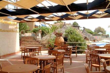 Отель Martino Club в Ривьера ди Улиссе - Италия