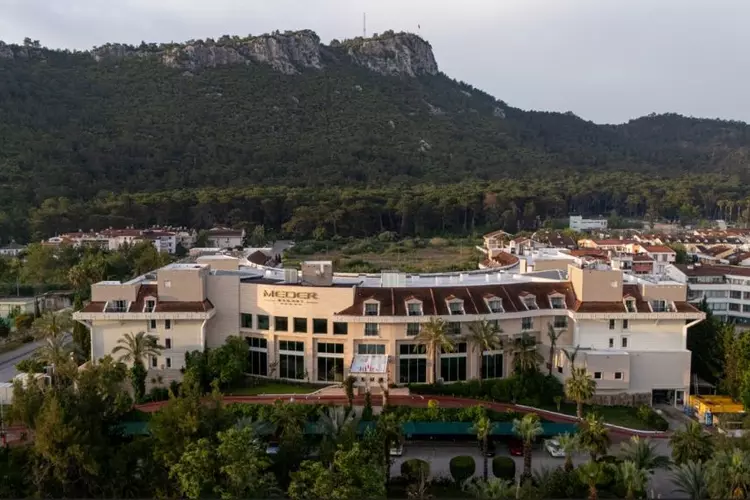 Meder Resort