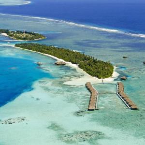 отель Medhufushi Island Resort