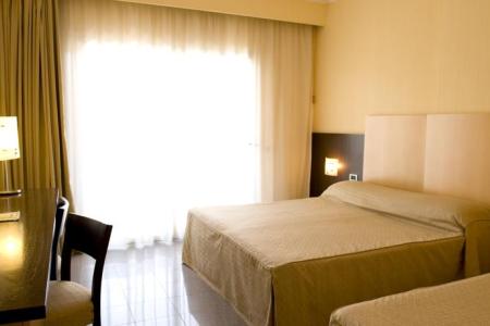 Отель Albergo Mediterraneo в Ривьера ди Улиссе - Италия