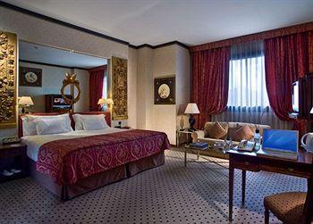 Отель Melia в Милан - Италия