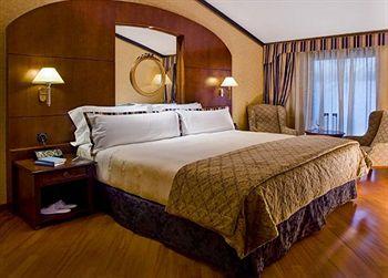 Отель Melia в Милан - Италия