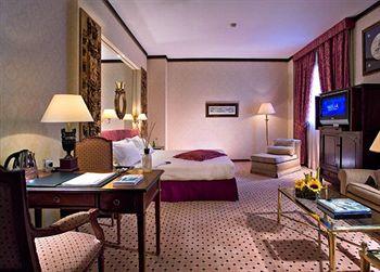 Отель Melia в Милан - Италия