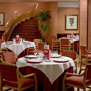 отель Melia Madrid Serrano